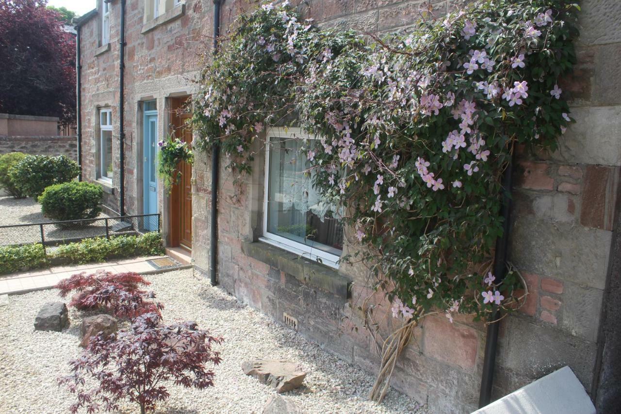 Easdale House Apartments Inverness Exterior photo